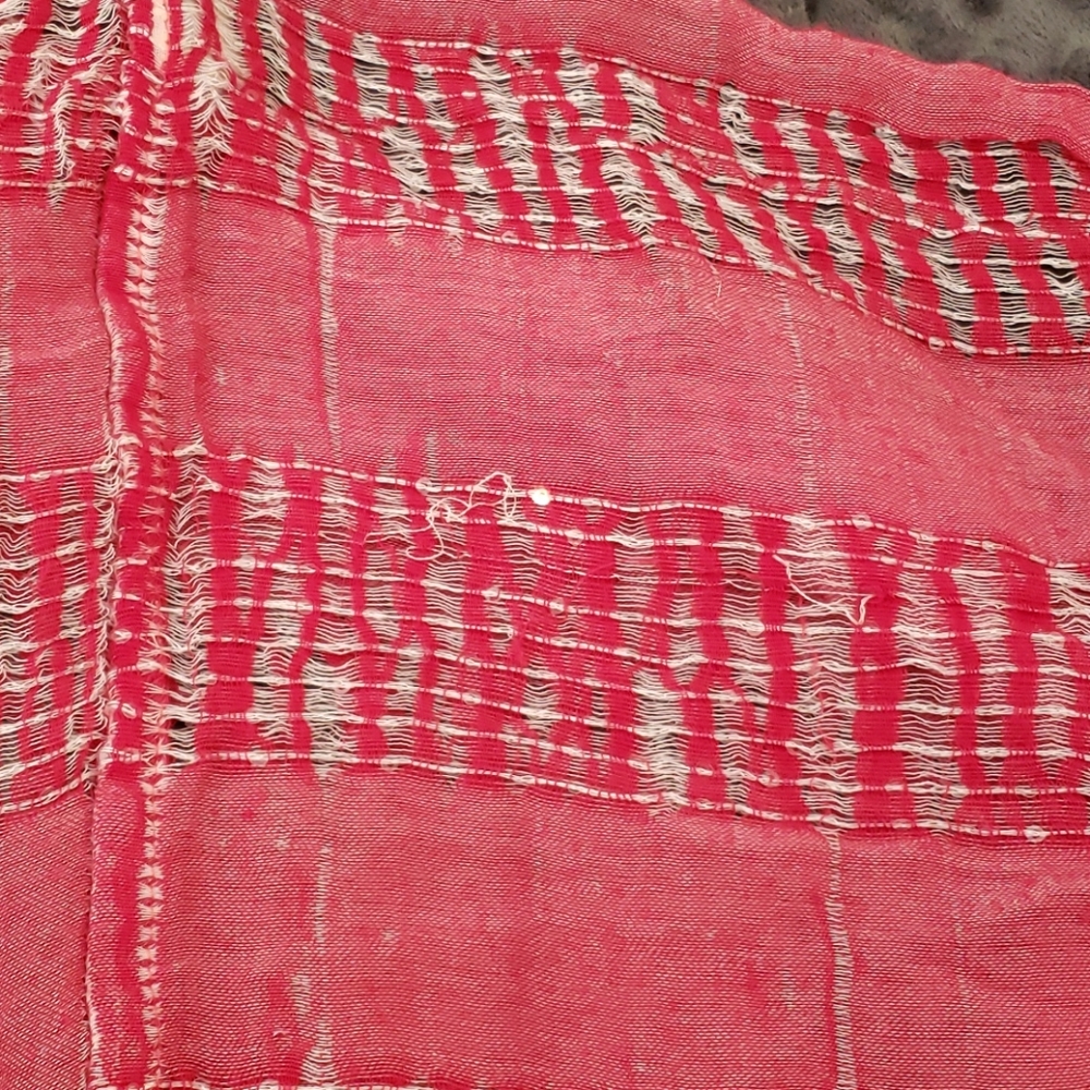 Red & cream infinity scarf - Picture 6 of 8